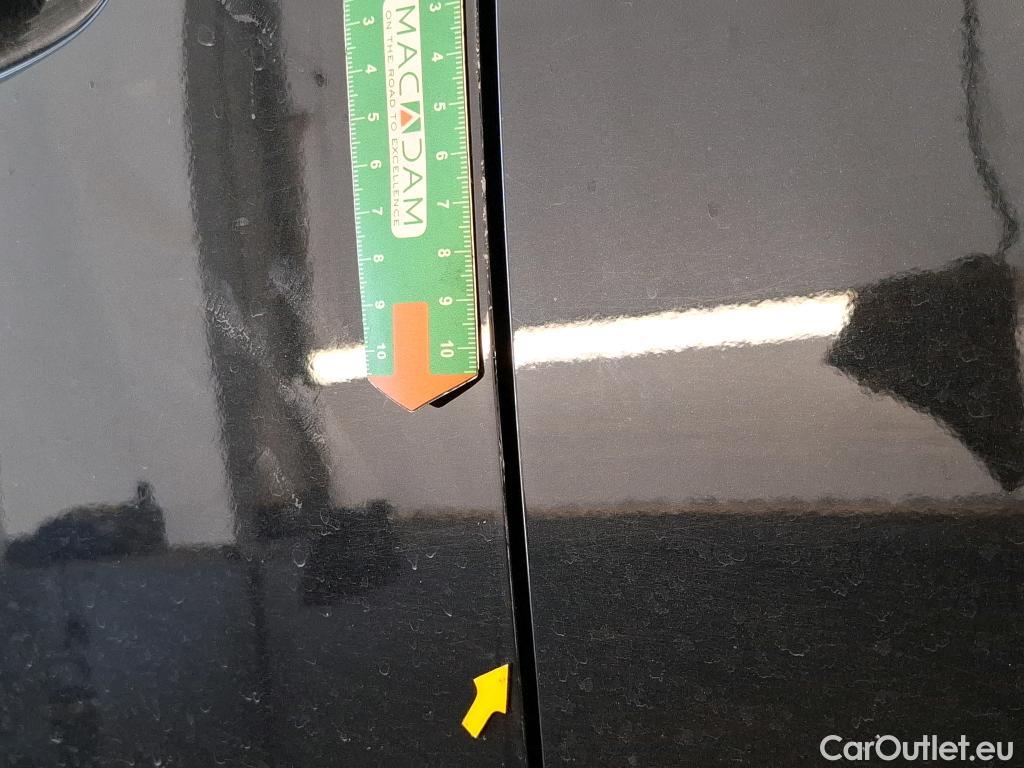  Citroen  C4 CITROEN  X / 2022 / 4P / Berline PureTech 130 S&S EAT8 Shine #31