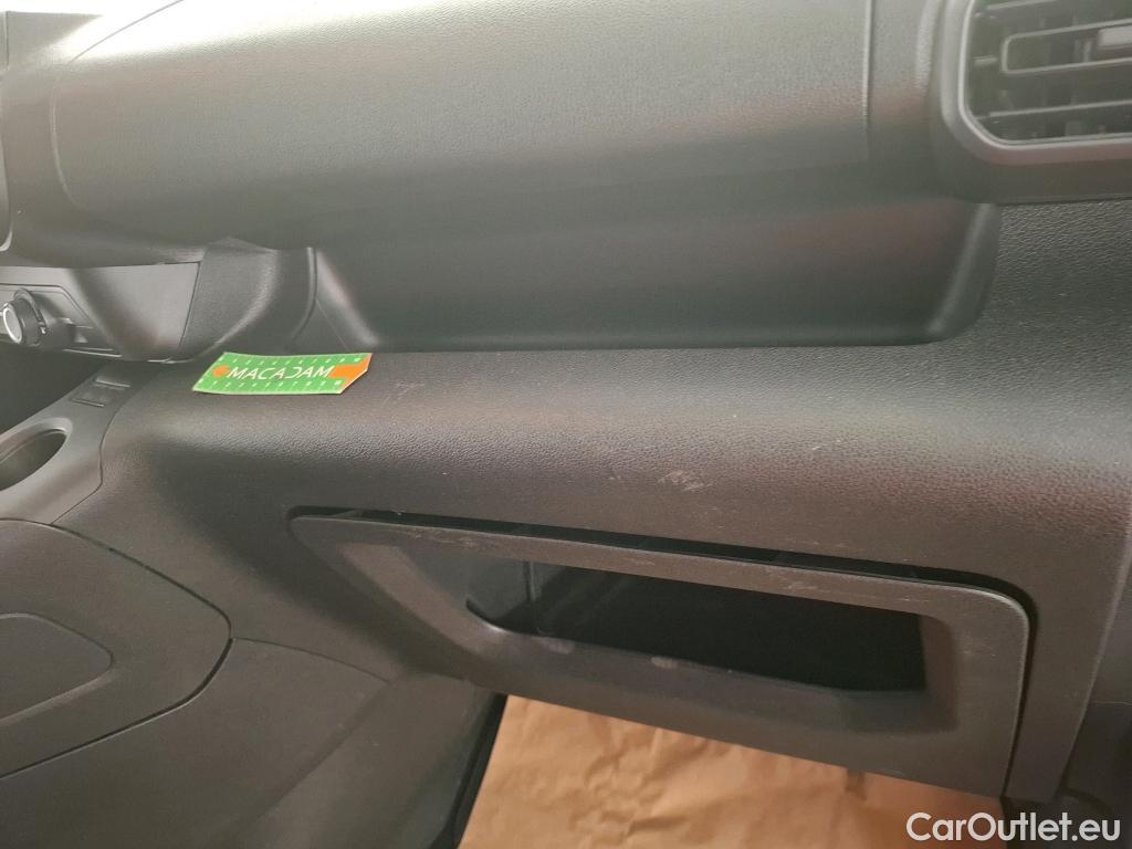  Toyota  Proace TOYOTA  City / 2019 / 4P / Fourgonnette 1.5 Medium 100 D-4D Business #16