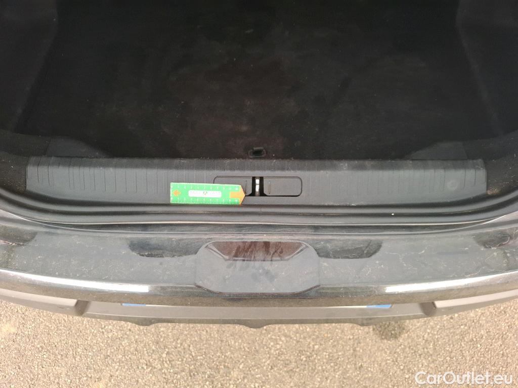  Citroen  C4 CITROEN  X / 2022 / 4P / Berline PureTech 130 S&S EAT8 Shine #54