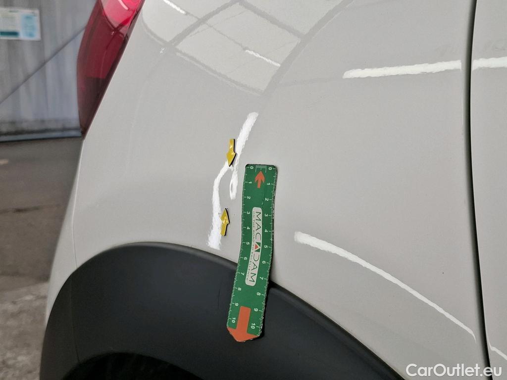  Citroen  C3  Shine 1.5 BlueHDI 100CV BVM6 E6d #4