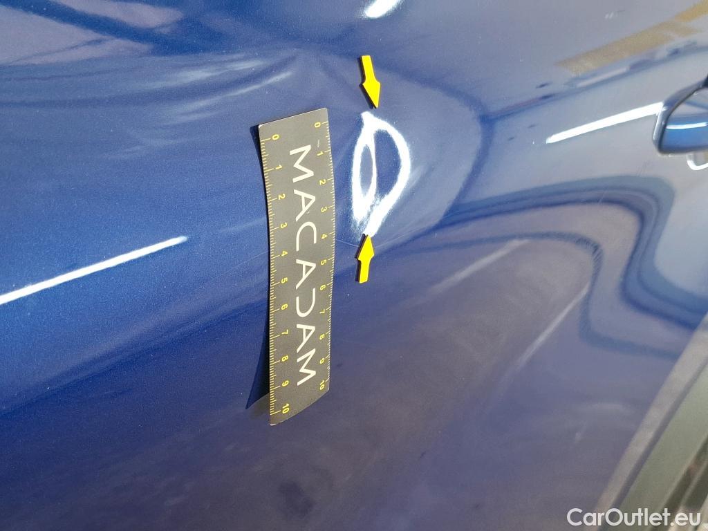  Renault  Captur RENAULT  / 2019 / 5P / SUV Intens E-TECH Plug-in 160 #27