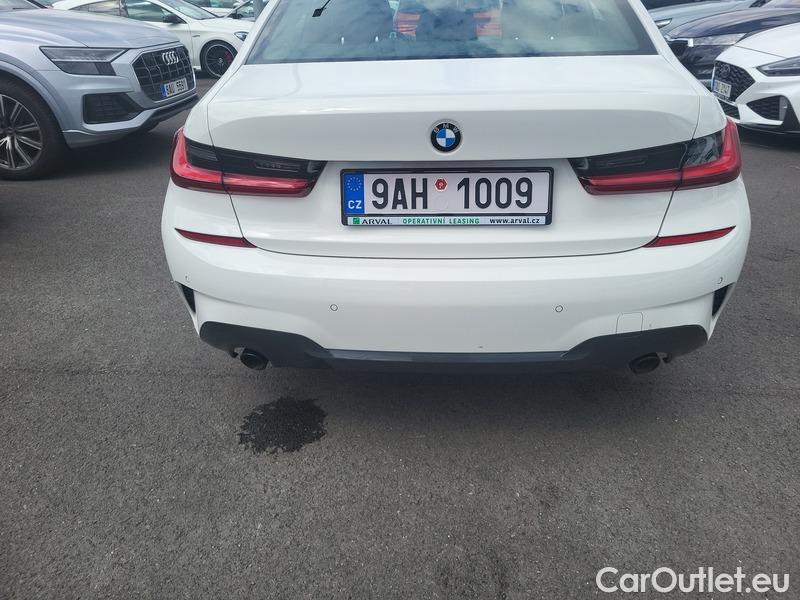  Bmw  Serie 3  Lim. (F30)  (2015) 318d AT 4d #10