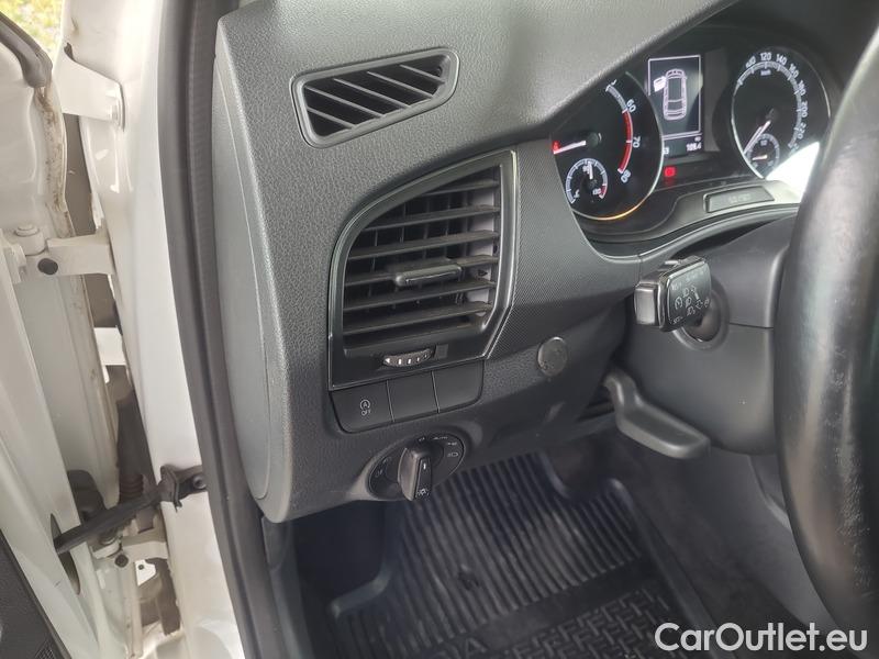  Skoda  Fabia  Combi (2015) Com.1.0TSI 70 Ambition 5d #10