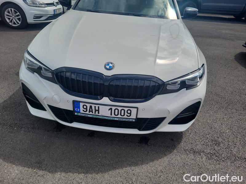  Bmw  Serie 3  Lim. (F30)  (2015) 318d AT 4d #2