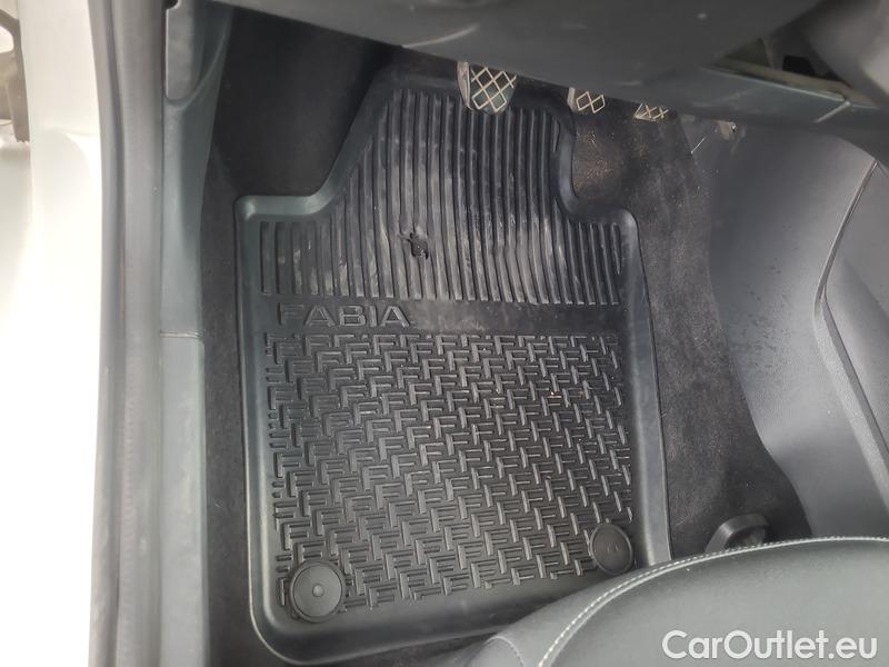  Skoda  Fabia  Combi (2015) Com.1.0TSI 70 Ambition 5d #4