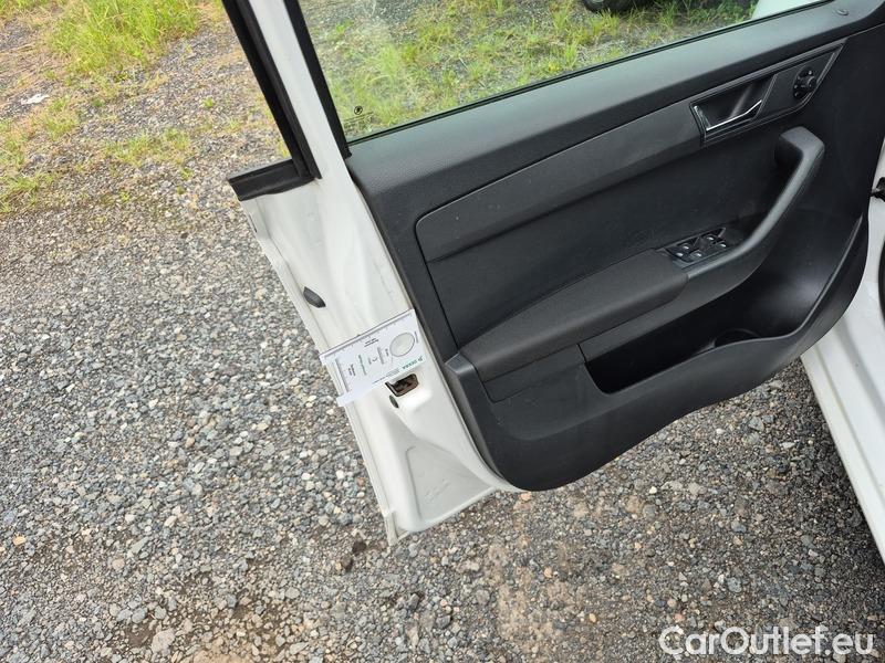  Skoda  Fabia  (PJ3) (2021) Com.1.0TSI 70 Ambition 5d #6