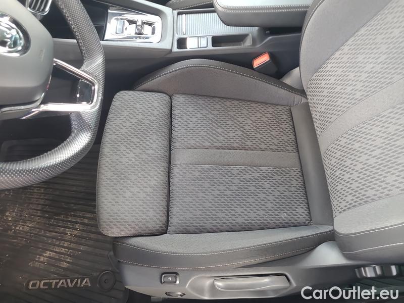  Skoda  Octavia  Combi (NX3)(2020) Oct.Combi 2.0TDI 110 Style AT #17