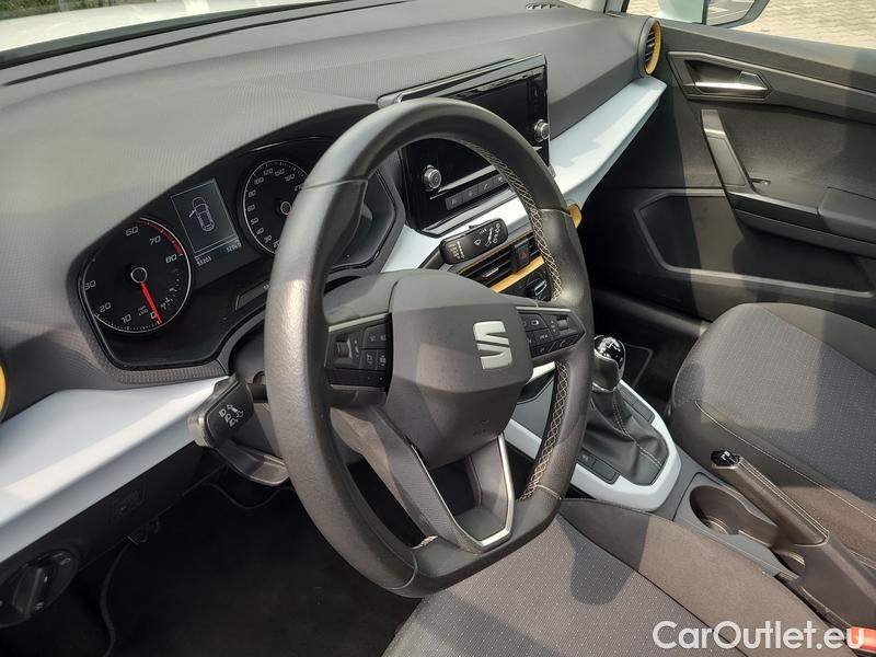  Seat  Arona  (2017->)  1.0 TSI 70 Style 5d #2