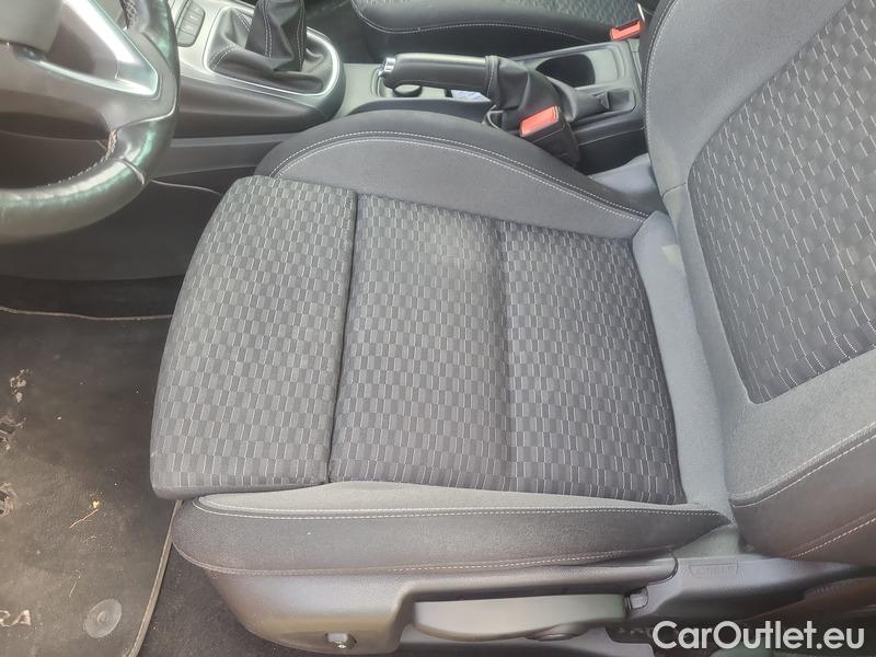  Opel  Astra  K (2015) ST 1.5CDTi 90 Edition 5d #8