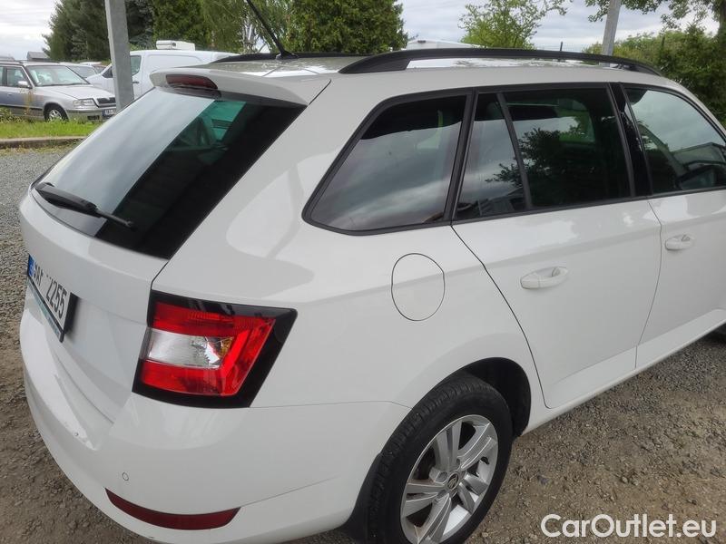  Skoda  Fabia  Combi (2015) Com.1.0TSI 70 Ambition 5d #28