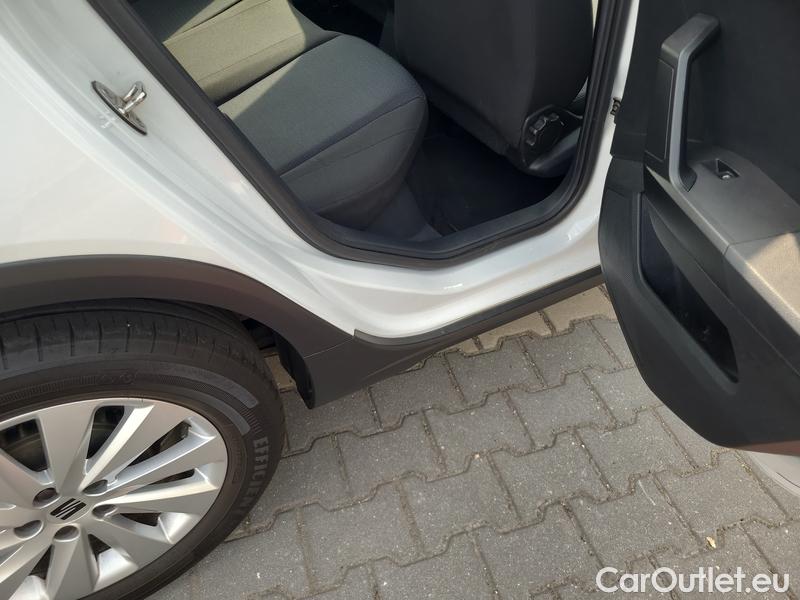  Seat  Arona  (2017->)  1.0 TSI 70 Style 5d #8