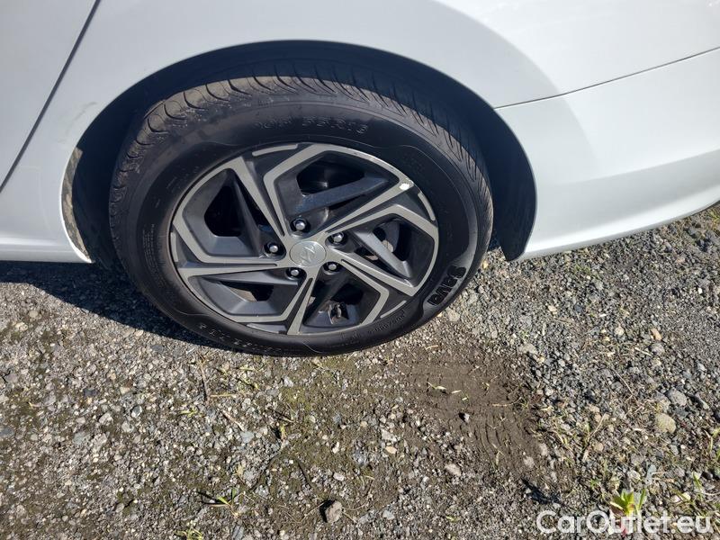  Hyundai  i30   cw (PD)(2017->)  kom.1.5T-GDI Smart 5d #8