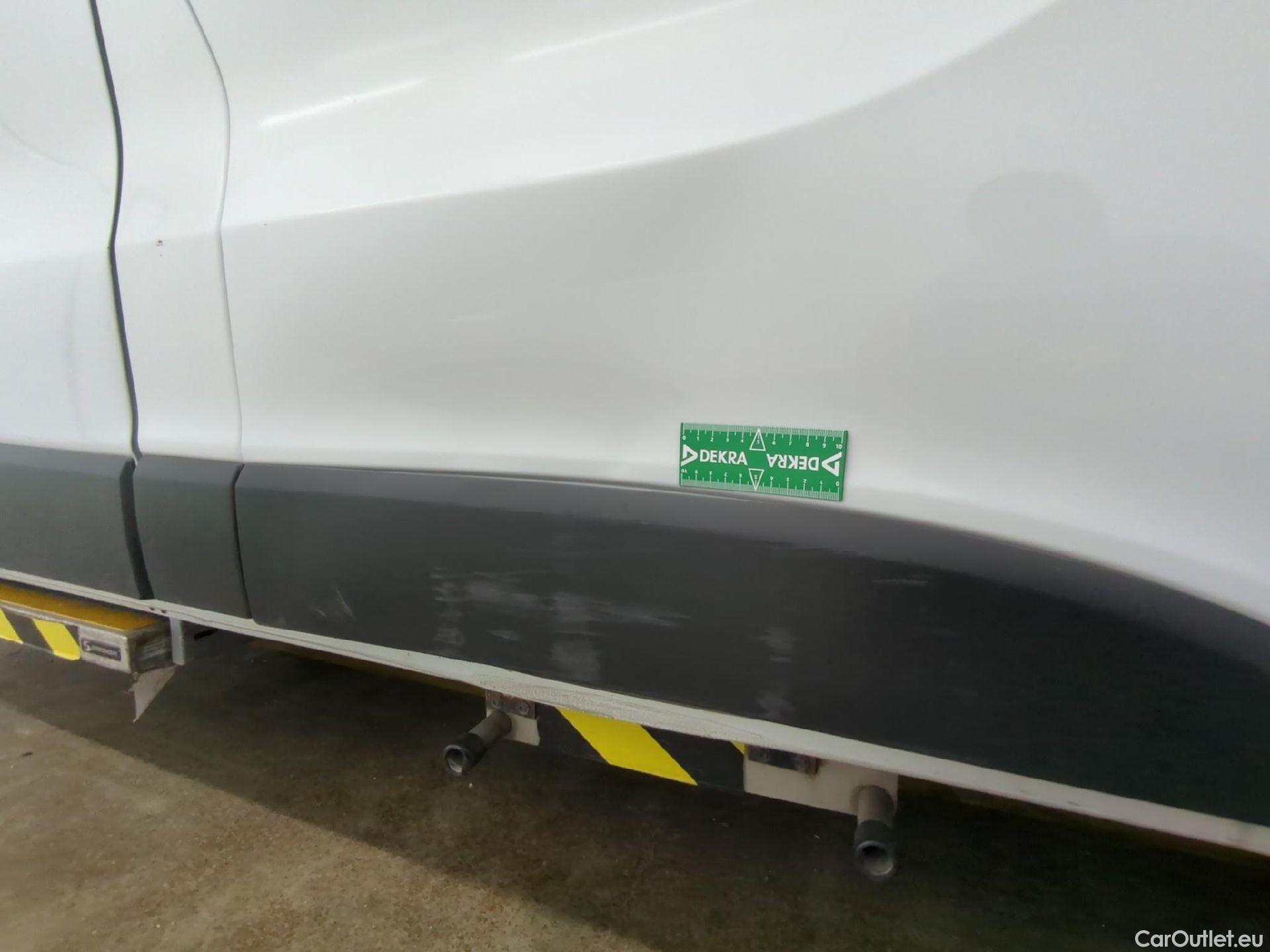  Renault  Trafic RENAULT  / 2019 / 4P / Combi Zen L1 dCi 120 S&S - 8 pl #24
