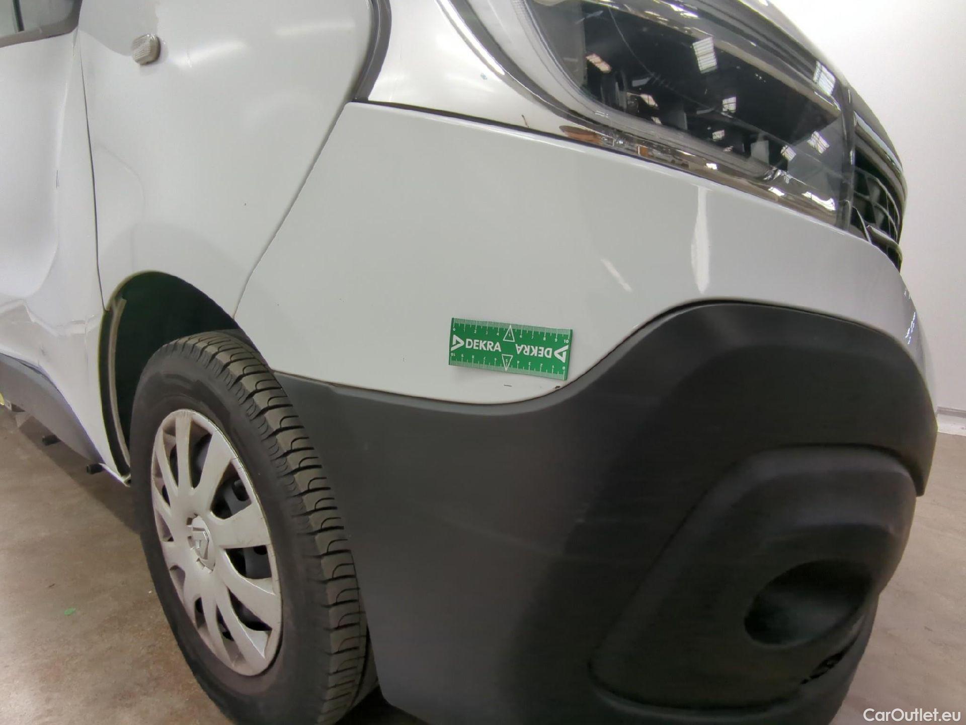  Renault  Trafic RENAULT  / 2019 / 4P / Combi Zen L1 dCi 120 S&S - 8 pl #26