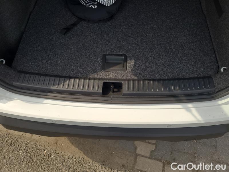  Seat  Arona  (2017->)  1.0 TSI 70 Style 5d #4
