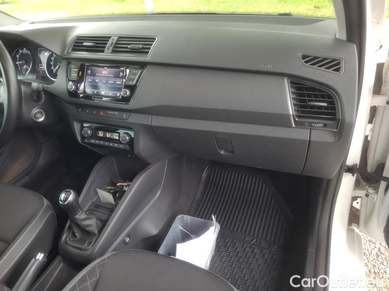  Skoda  Fabia  Combi (2015) Com.1.0TSI 70 Ambition 5d #25