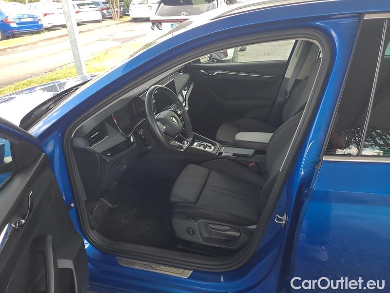  Skoda  Octavia  Combi (NX3)(2020) Oct.Combi 2.0TDI 110 Style AT #4