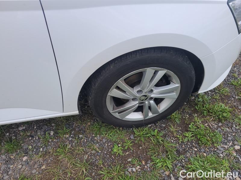  Skoda  Fabia  Combi (2015) Com.1.0TSI 70 Ambition 5d #5