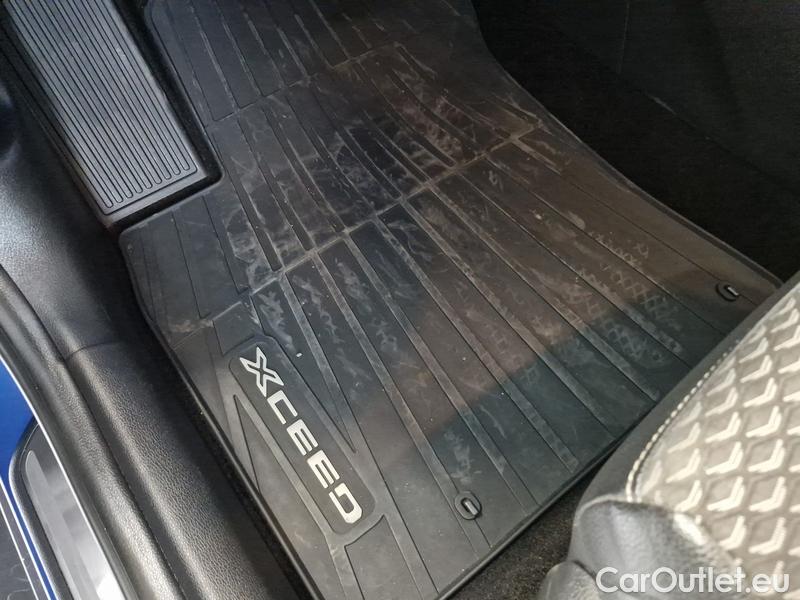  KIA  XCeed  (2019)  1.5 T-GDI Exclusive AT #11