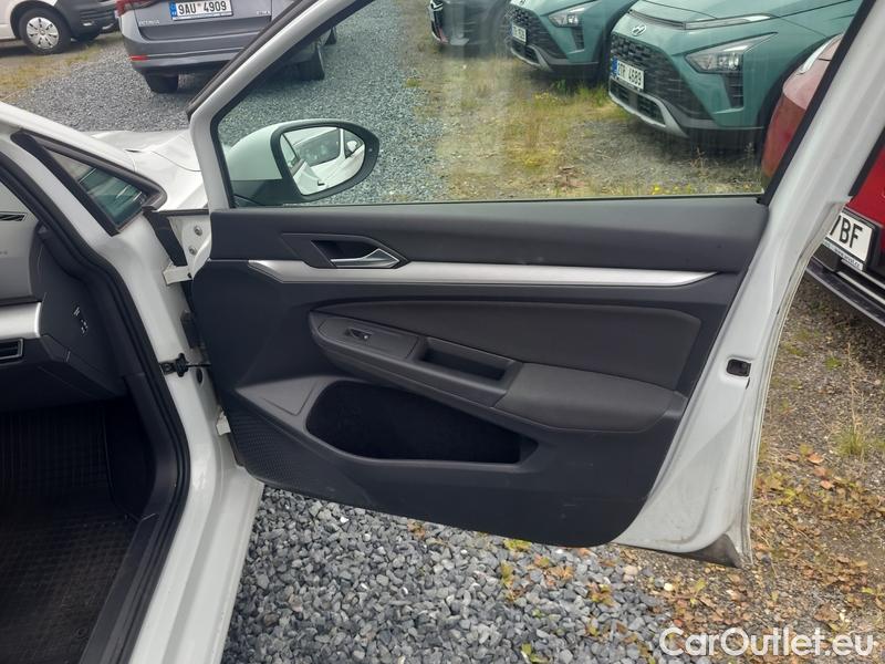  Volkswagen  Golf  VIII Variant (CG5) 2020 Var.2.0TDI 85 Life 5d #21