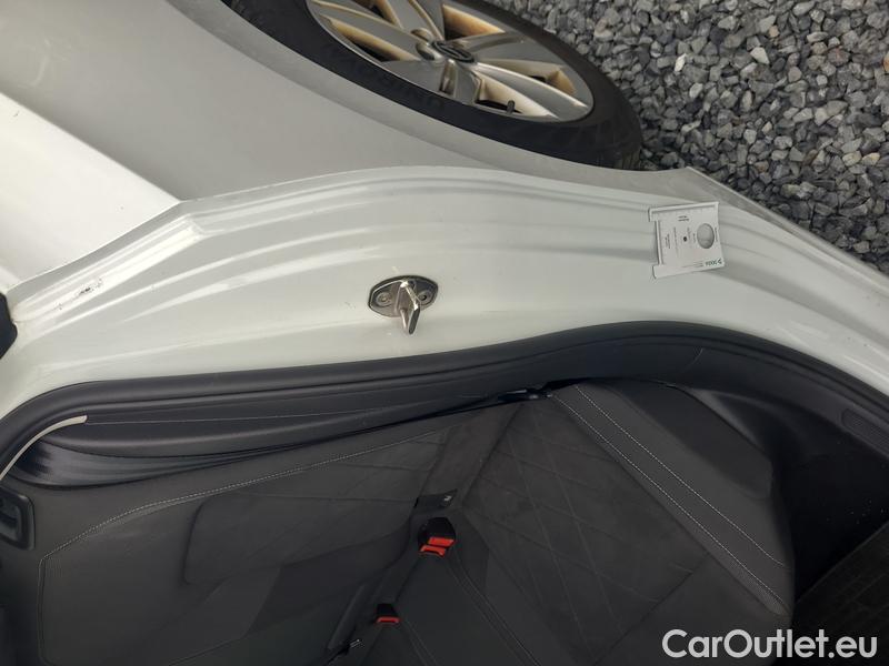 Volkswagen  Golf  VIII Variant (CG5) 2020 Var.2.0TDI 85 Life 5d #8