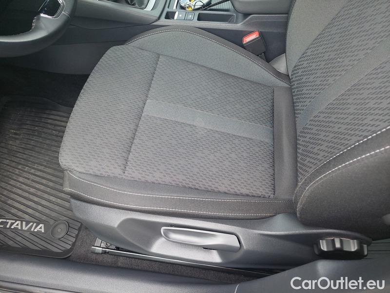  Skoda  Octavia  Lim. (NX3)(2020)  1.5TSI 110 Style 5d #2
