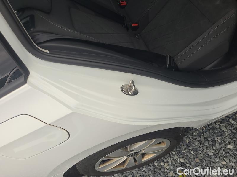  Volkswagen  Golf  VIII Variant (CG5) 2020 Var.2.0TDI 85 Life 5d #14