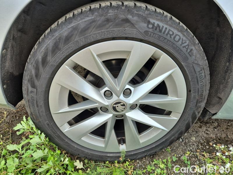  Skoda  Octavia  Lim. (NX3)(2020)  1.5TSI 110 Style 5d #13
