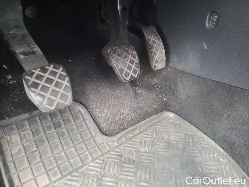  Volkswagen  Golf  VIII Variant (CG5) 2020 Var.2.0TDI 85 Life 5d #31