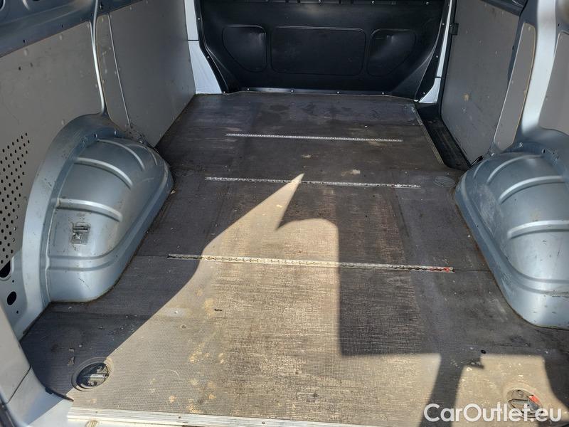  Volkswagen  Transporter T6  (2015) Tra.2.0TDI 75 KR 4d #13