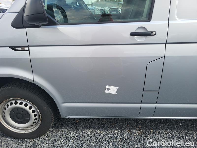  Volkswagen  Transporter T6  (2015) Tra.2.0TDI 75 KR 4d #3