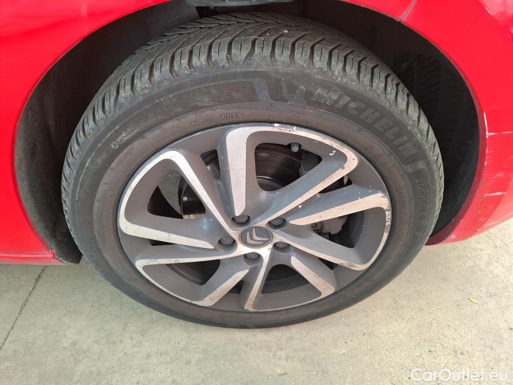  Citroen  C4 Grand Picasso /Spacetourer Shine 1.5 BlueHDi 130CV BVA8 E6d/Vo Repeint en Rouge / Teinte SIV Blanc Banquise/ #37