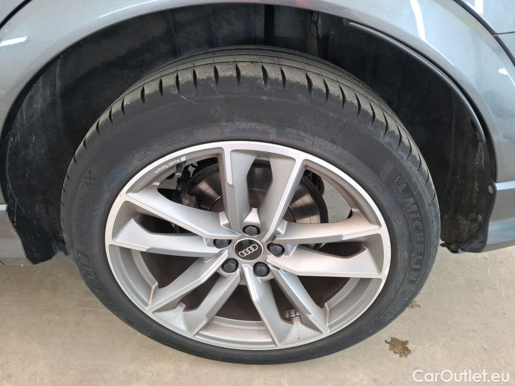  Audi  Q3 AUDI  / 2018 / 5P / SUV 35 TFSI 150 MHEV S TRONIC S LINE #3