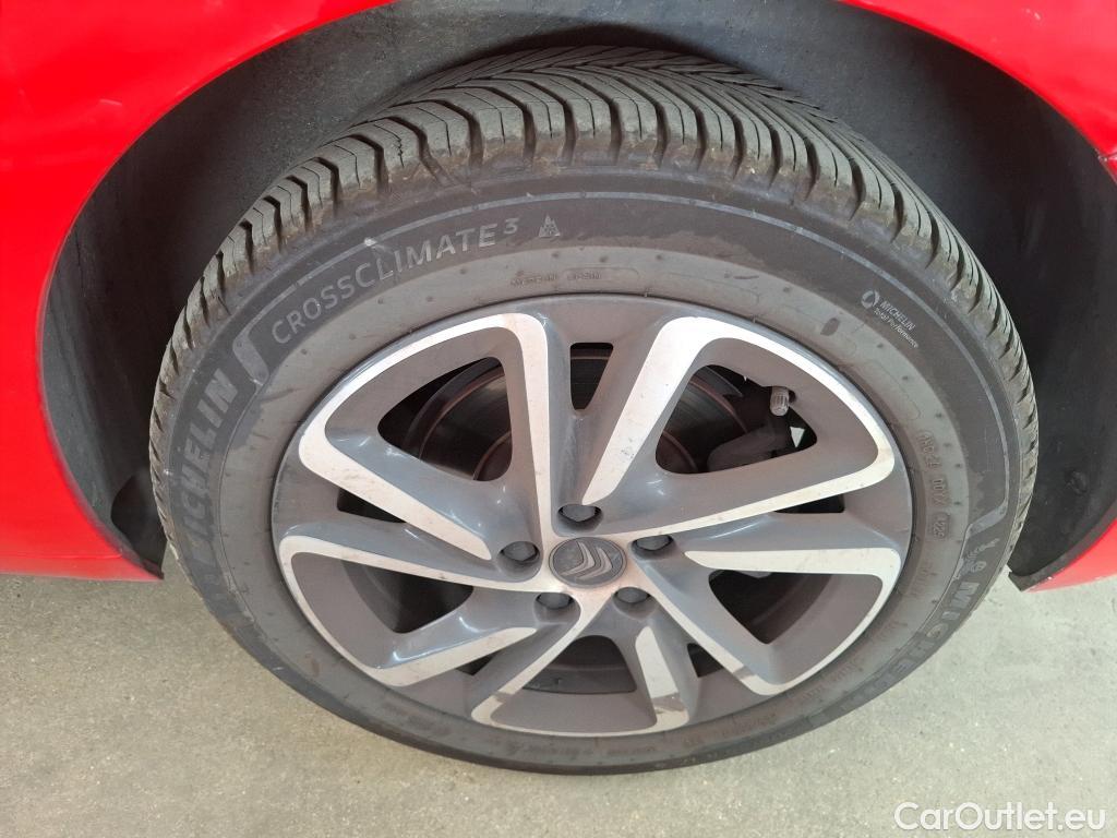  Citroen  C4 Grand Picasso /Spacetourer Shine 1.5 BlueHDi 130CV BVA8 E6d/Vo Repeint en Rouge / Teinte SIV Blanc Banquise/ #32