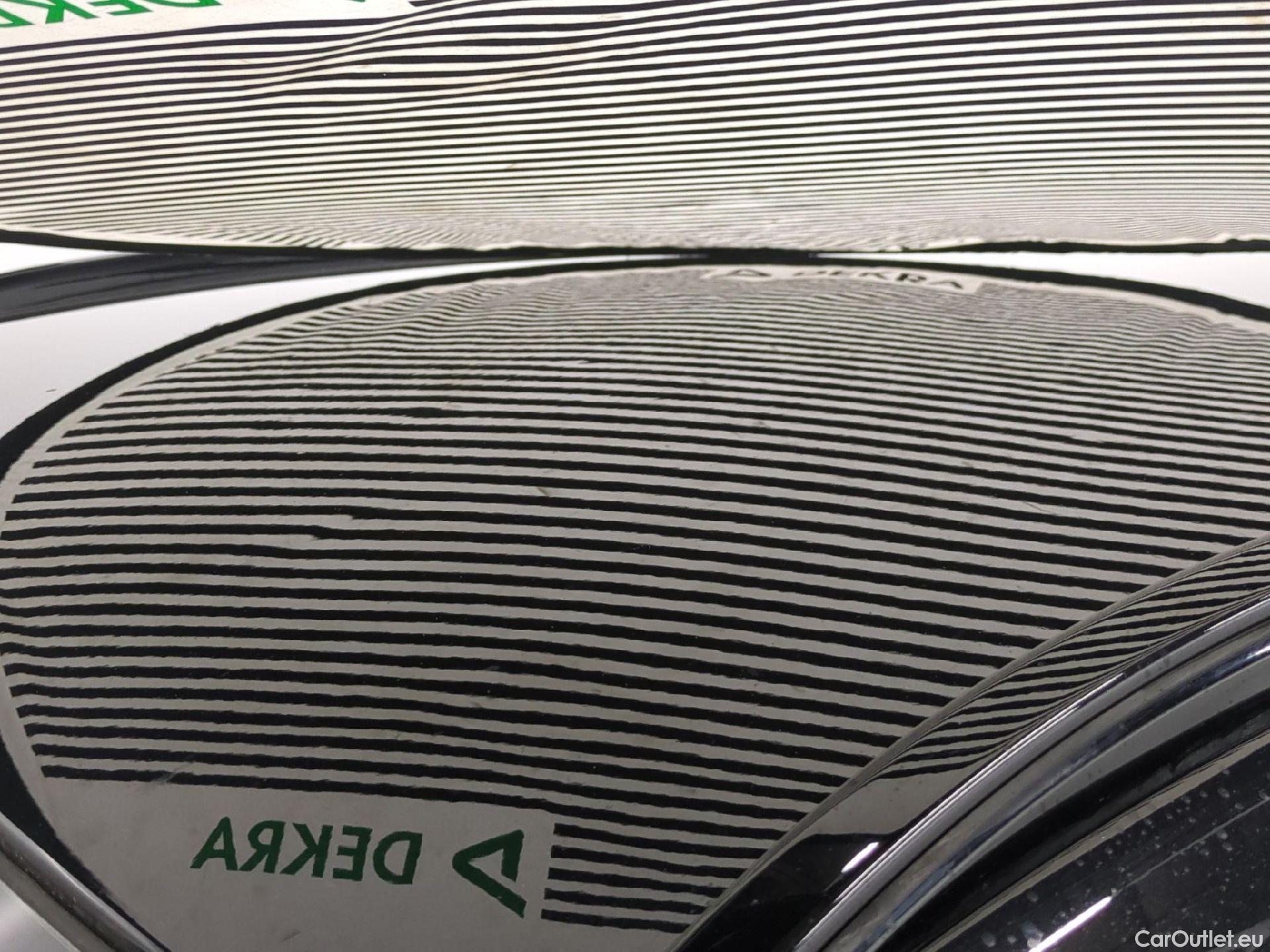  Bmw  Serie 3 BMW Série 3 Touring / 2022 / 5P / Break 320e 204ch Business Design BVA8 Hybride #20