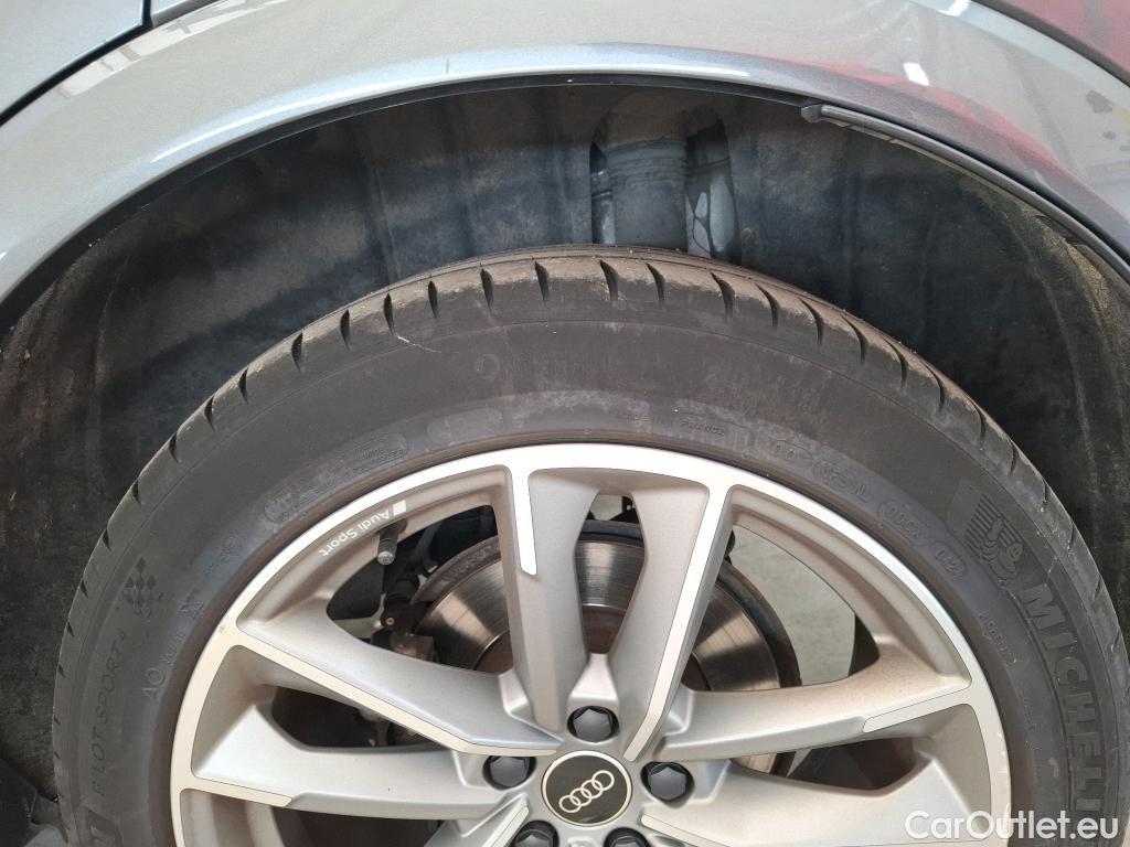  Audi  Q3 AUDI  / 2018 / 5P / SUV 35 TFSI 150 MHEV S TRONIC S LINE #32