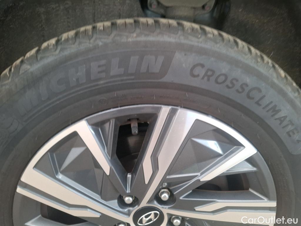  Hyundai  Tucson  Intuitive Hybrid 2WD 1.6 T-GDI 230CV BVA6 E6d #24