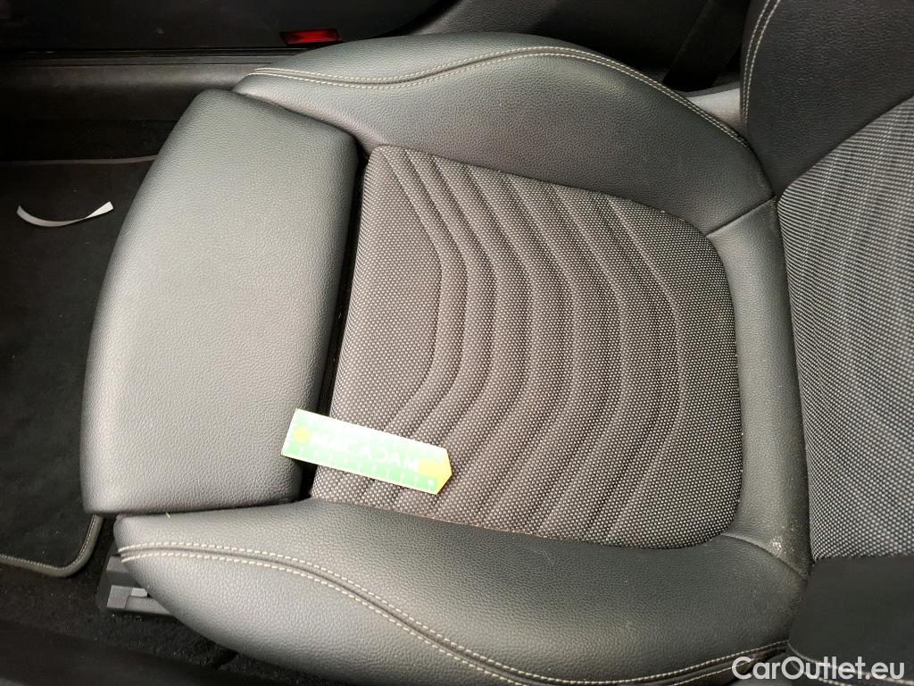  Mercedes  A-Klasse MERCEDES-BENZ Classe A Compact / 2018 / 5P / Berline A 180 d Business Line #19