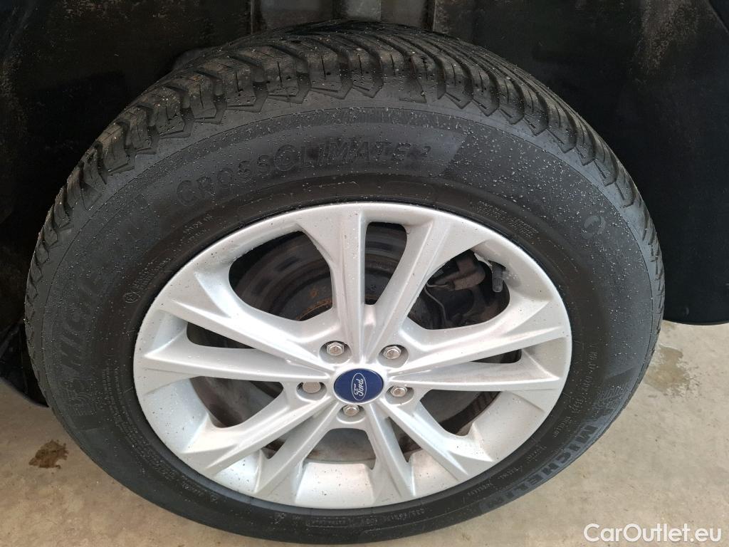  Ford  Kuga  Titanium 1.5 TDCi 120CV BVM6 E6 #53