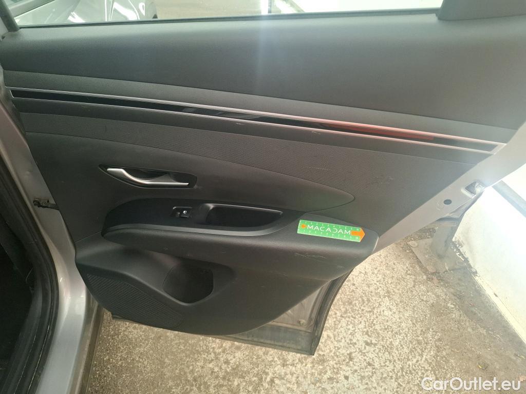  Hyundai  Tucson  Business Hybrid 2WD 1.6 T-GDI 230CV BVA6 E6d #18