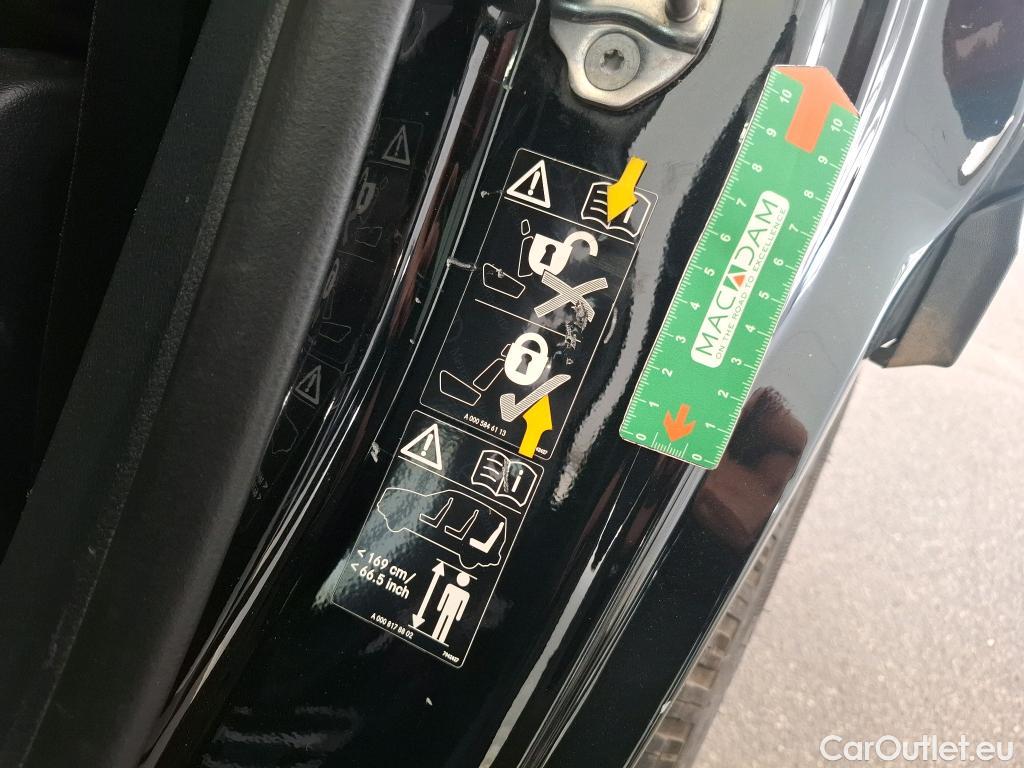  Mercedes  GLB MERCEDES-BENZ  / 2019 / 5P / SUV  200 d Business Line #32