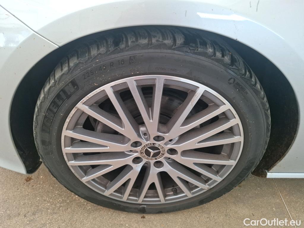  Mercedes  CLA-Klasse MERCEDES-BENZ CLA Shooting Brake / 2019 / 5P / Break CLA 200 d Business Line BA8 #31