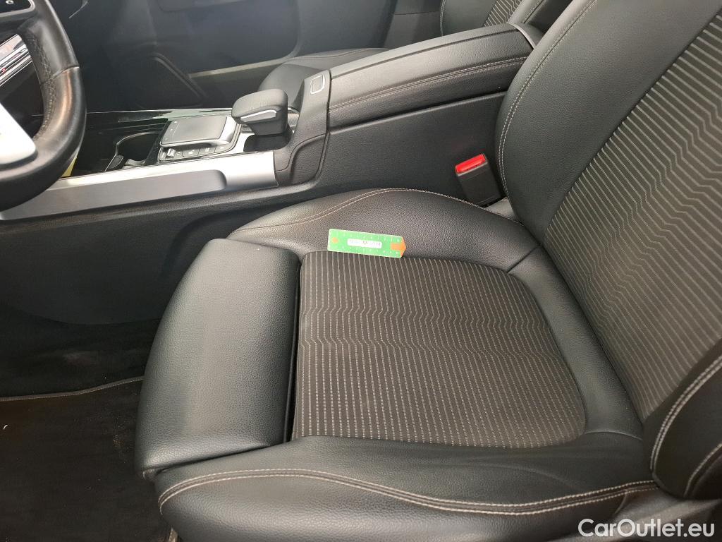  Mercedes  GLB MERCEDES-BENZ  / 2019 / 5P / SUV  200 d Business Line #52
