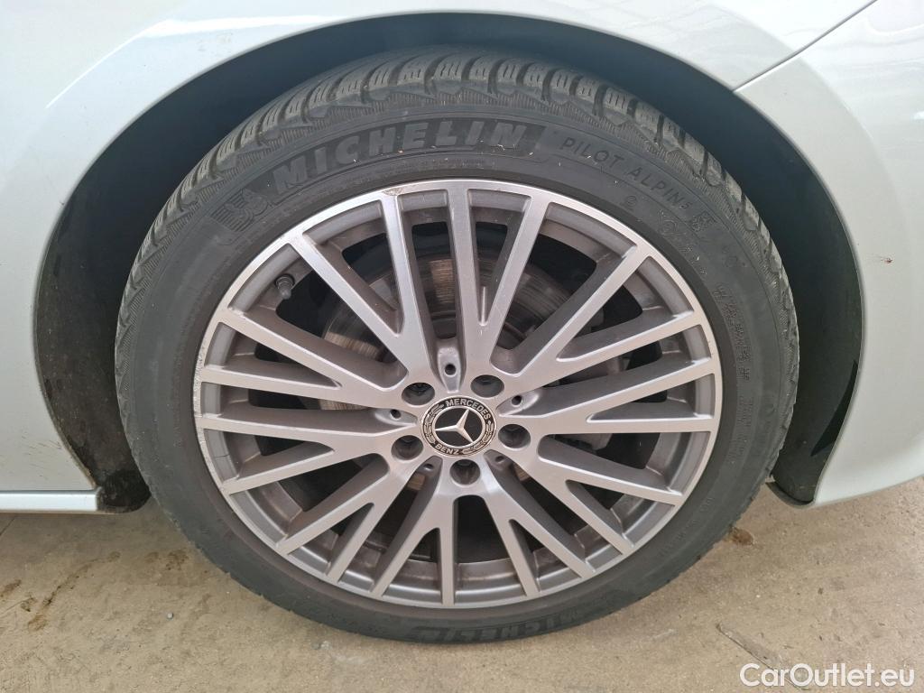  Mercedes  CLA-Klasse MERCEDES-BENZ CLA Shooting Brake / 2019 / 5P / Break CLA 200 d Business Line BA8 #42