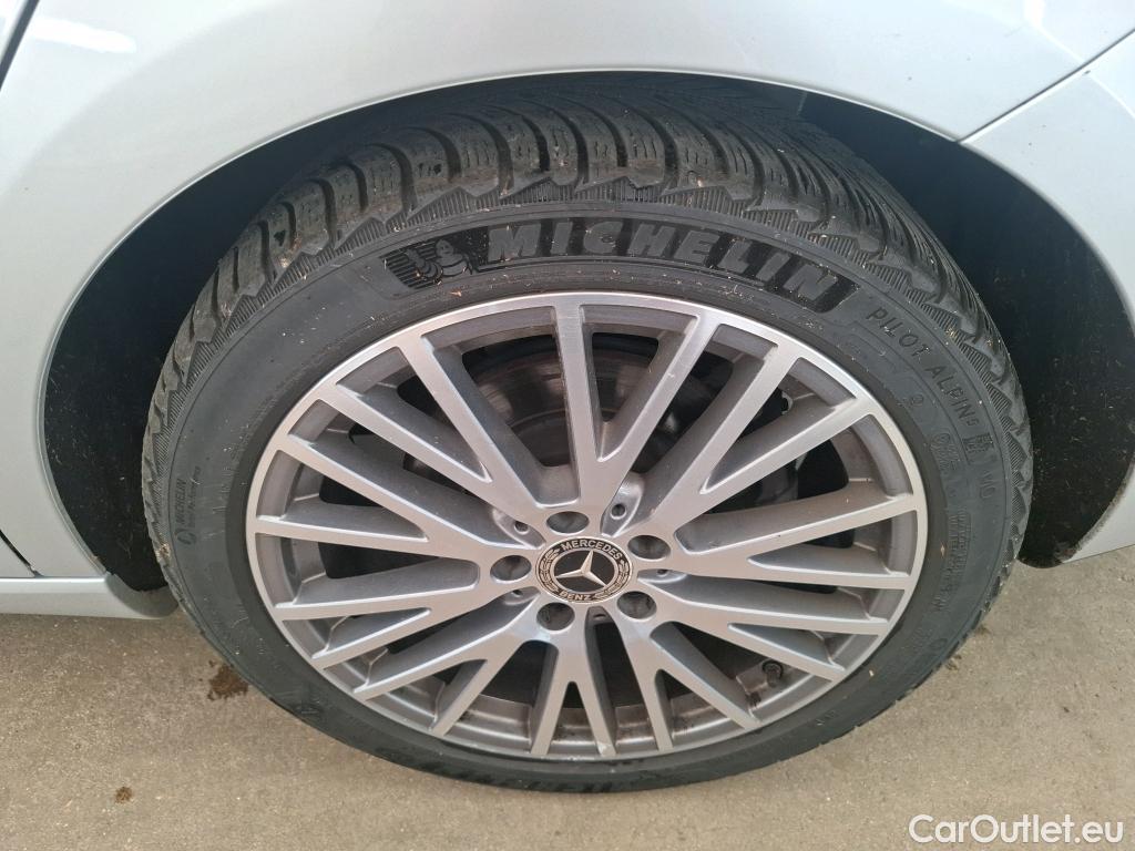  Mercedes  CLA-Klasse MERCEDES-BENZ CLA Shooting Brake / 2019 / 5P / Break CLA 200 d Business Line BA8 #64