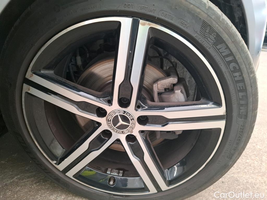  Mercedes  CLA-Klasse MERCEDES-BENZ CLA Shooting Brake / 2019 / 5P / Break CLA 200 d Business Line BA8 #36