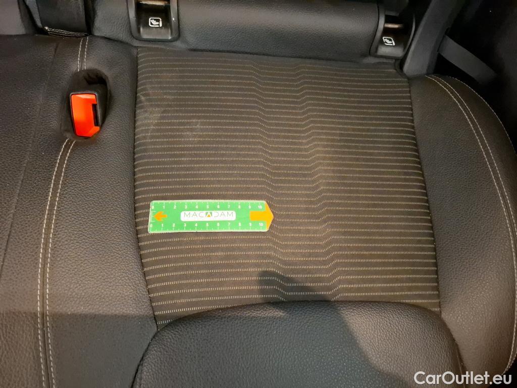  Mercedes  GLB MERCEDES-BENZ  / 2019 / 5P / SUV  200 d Business Line #55