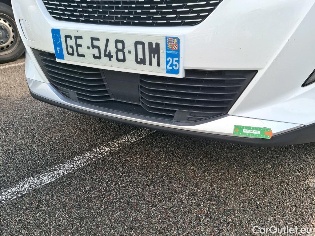 Peugeot  2008  Allure Pack 1.5 HDi 130CV BVA8 E6d #28
