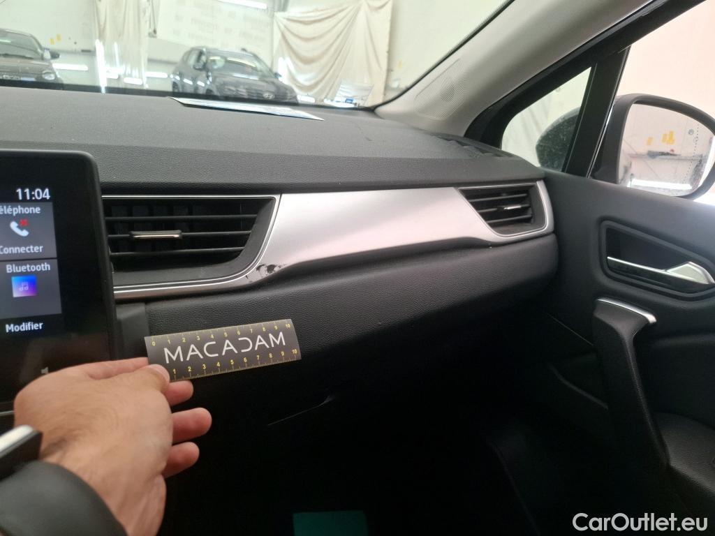  Renault  Captur RENAULT  / 2019 / 5P / SUV techno mild hybrid 160 EDC #39