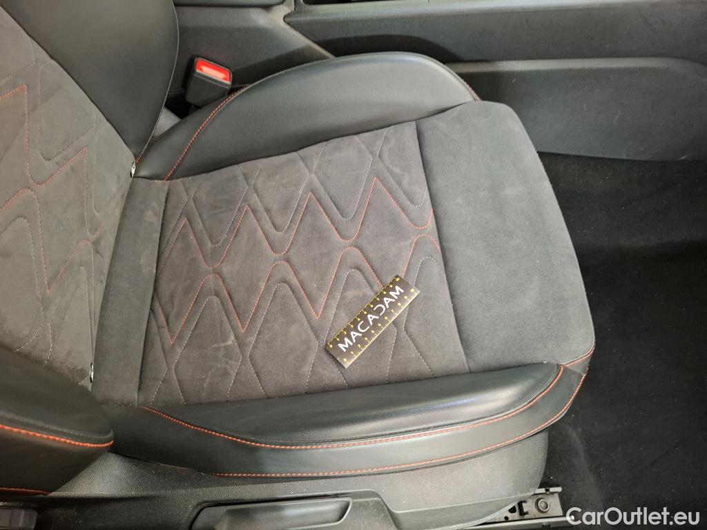  Seat  Leon SEAT  Sportstourer / 2020 / 5P / Break 1.4 eHybrid 204 DSG S&S FR #104